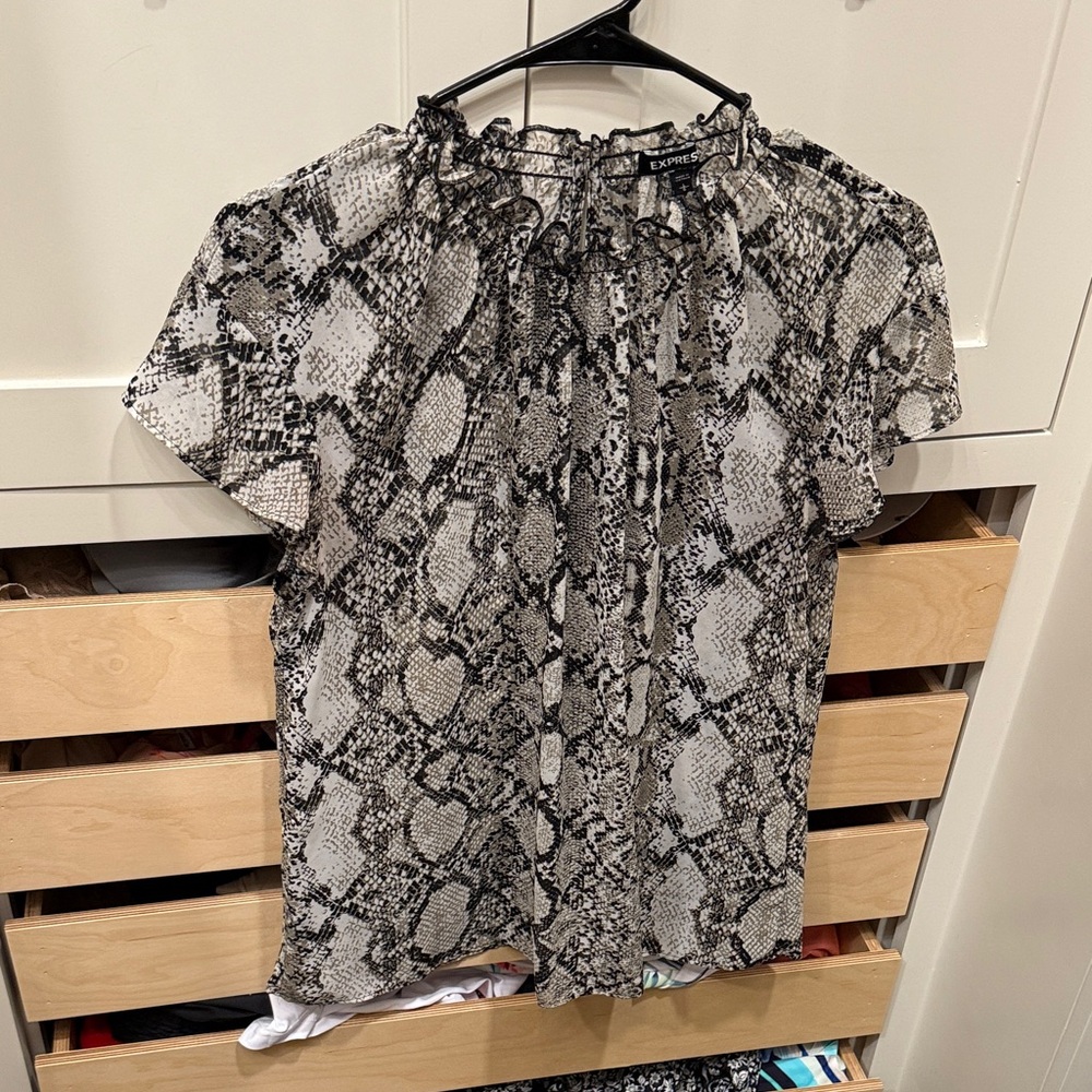 Express Monochrome Snakeskin Blouse